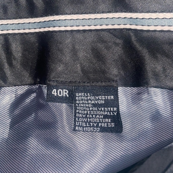 Apollo King Men’s Suit 2-piece: 46R Jacket; 40R Pants - Picture 6 of 7